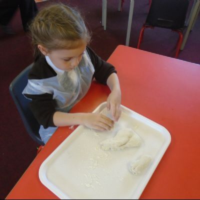 Yr1bread12